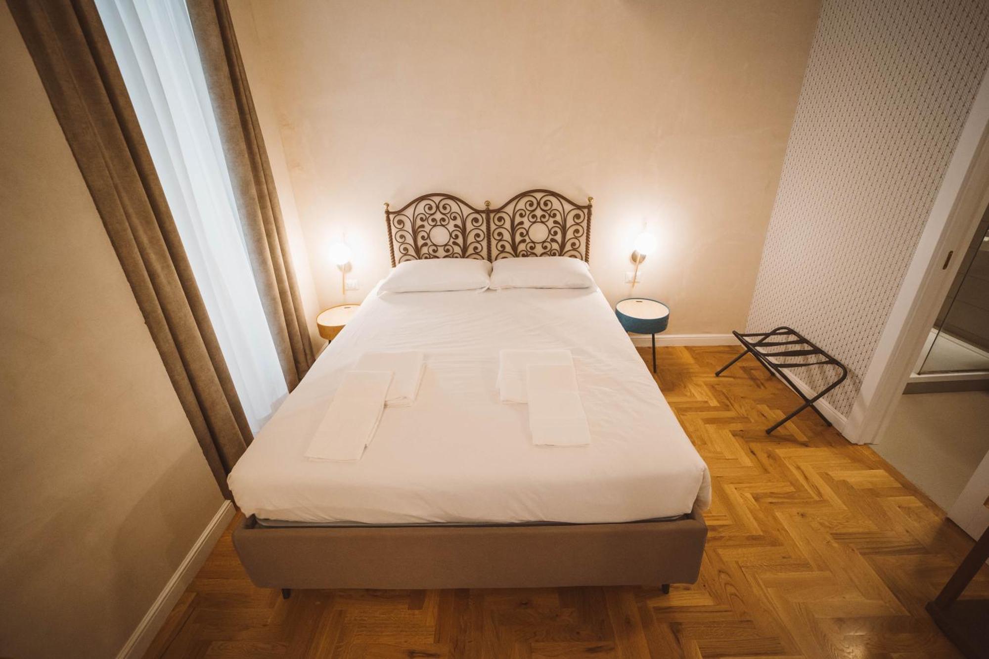 Librai Suite Napoli Bagian luar foto