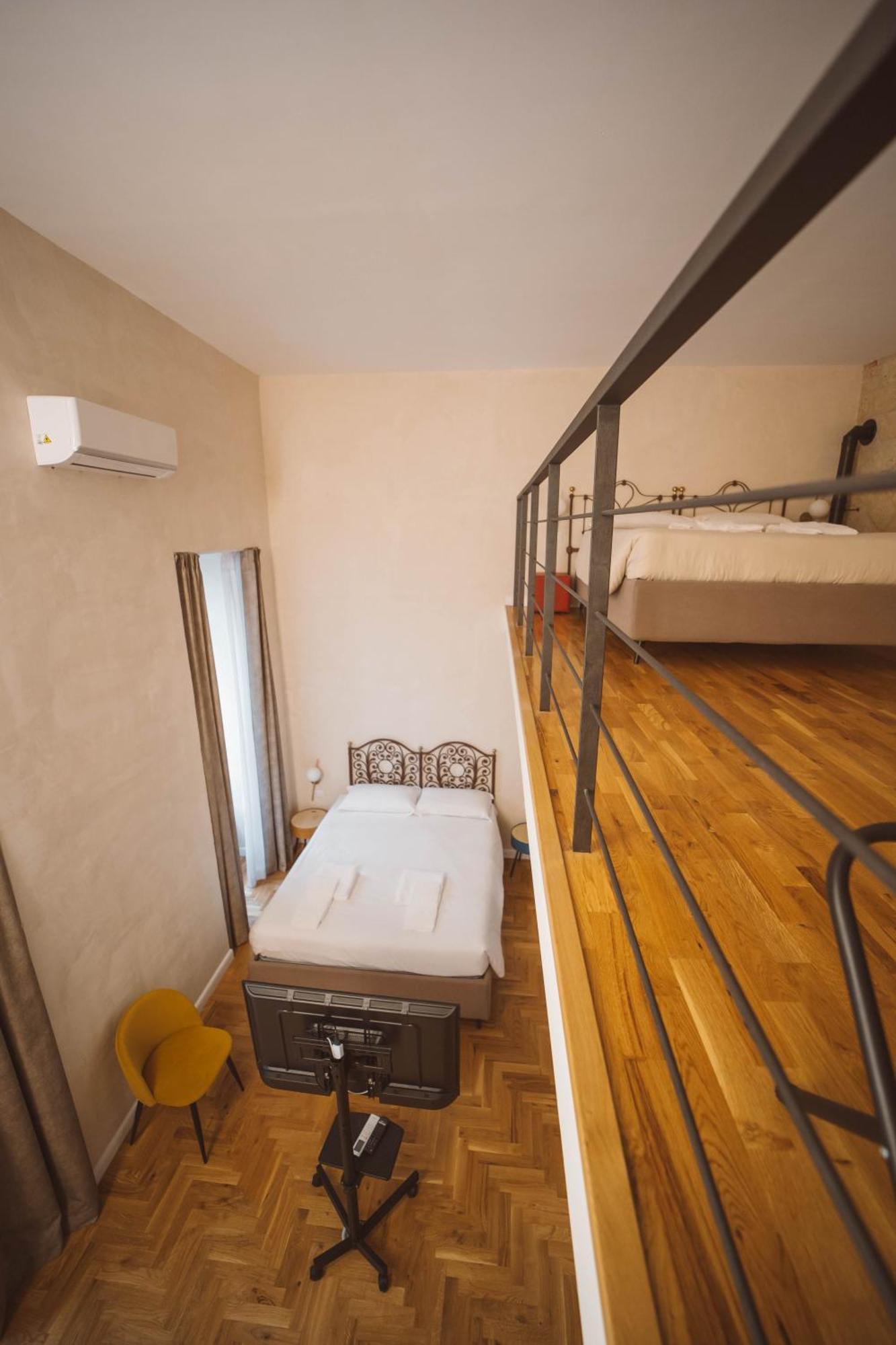 Librai Suite Napoli Bagian luar foto